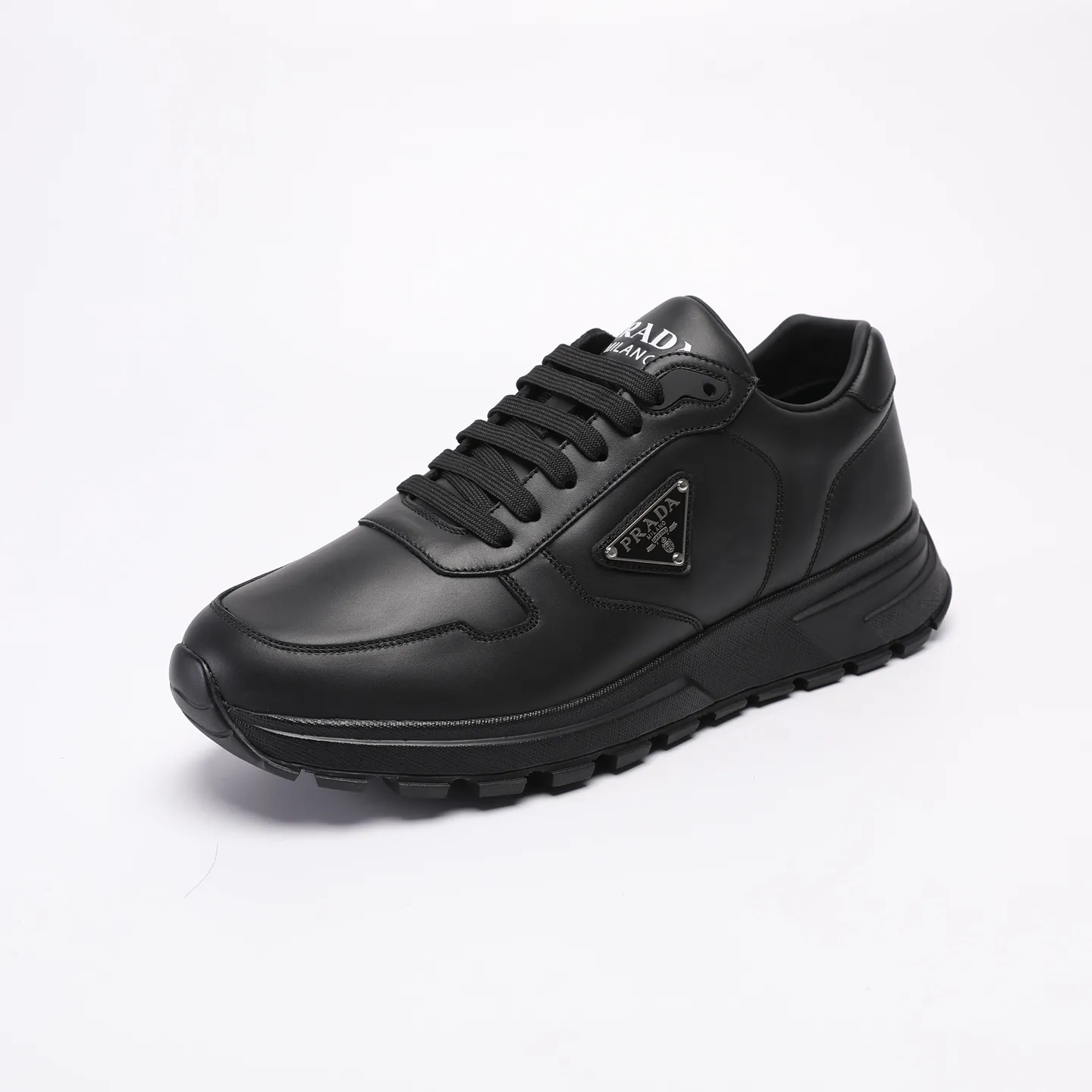 Batch 580 [PRADA] Men's shoes are popular in the counter, official website synchronization, high-quality shipments. Fabric: original cowhide with snakeskin. Lining: cowhide feet + cowhide lining. Outsole: original TPU + foam. Size: 38-46